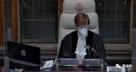 缅甸再度亮相海牙国际法庭，代理人性别和口号变了