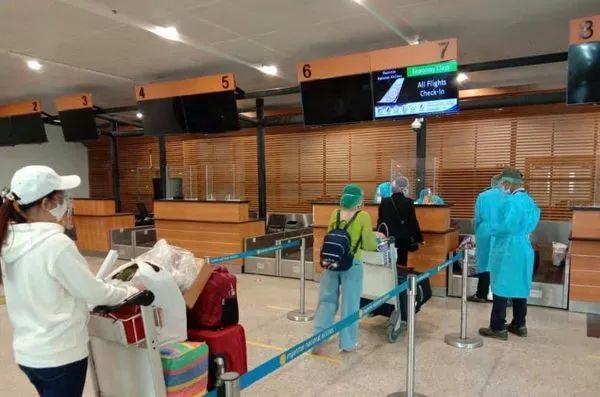 所有乘坐缅甸国内航班乘客必须持有48小时以内的核算检测报告