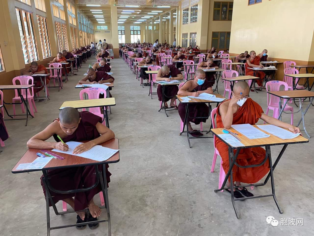 缅甸举行第52届僧侣佛经考试