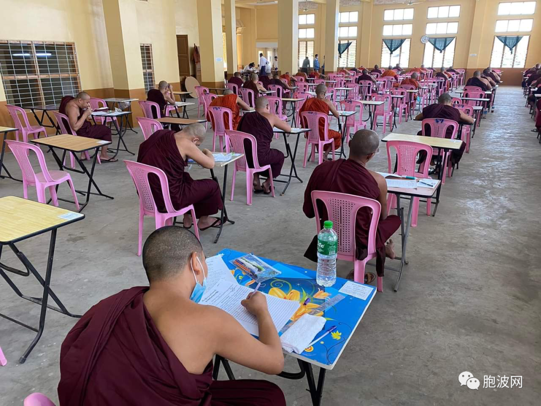 缅甸举行第52届僧侣佛经考试