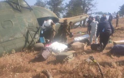 军方一架载运高考试卷的直升机坠毁