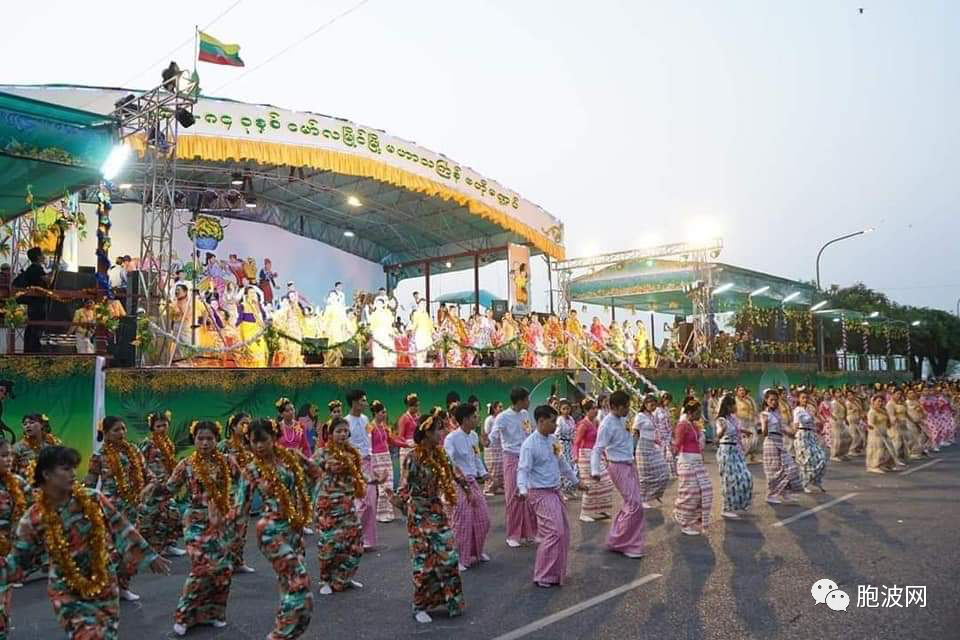 少数民族地区掸邦、孟邦的传统泼水节