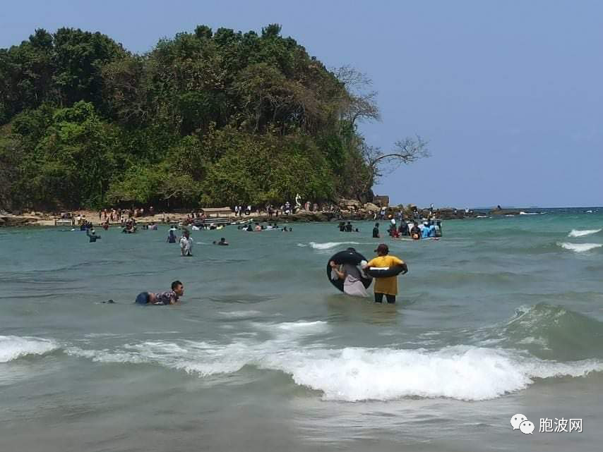 缅甸泼水节的热闹之处之：伊洛瓦底省维桑海滨度假区