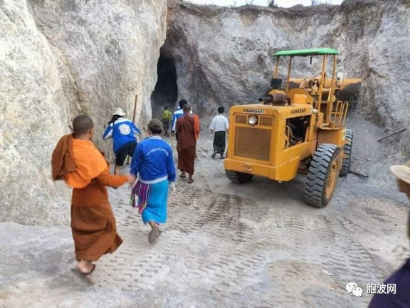 掸邦发生沙坑坍塌事故