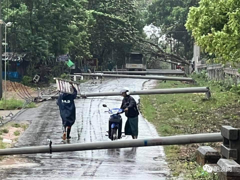 热带小风暴侵袭孟邦毛淡棉