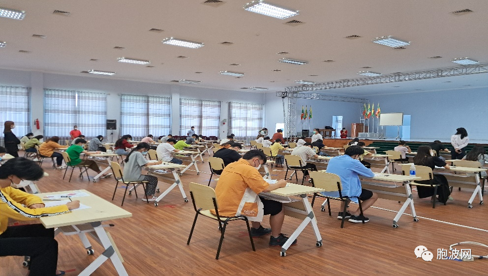 时隔两年福庆孔子课堂恢复线下HSK考试