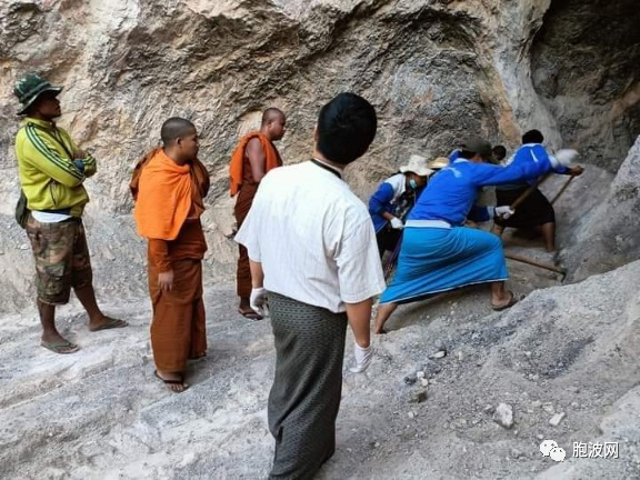 掸邦发生沙坑坍塌事故