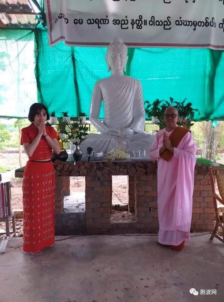 一意大利女孩在缅改信佛教并短暂出家