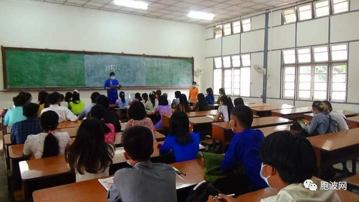 图片新闻：缅甸全国各地大学院校开学