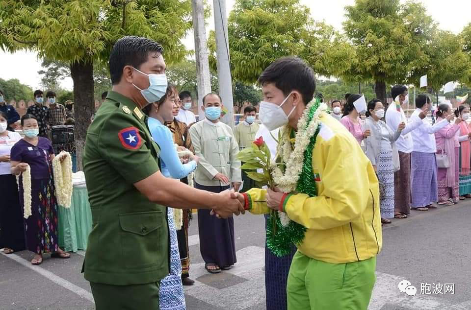 31届东南亚运动会上为国争光的曼德勒省运动员受到隆重欢迎！