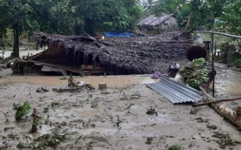 强降雨，恩多基地区一带村庄已成泽国水乡