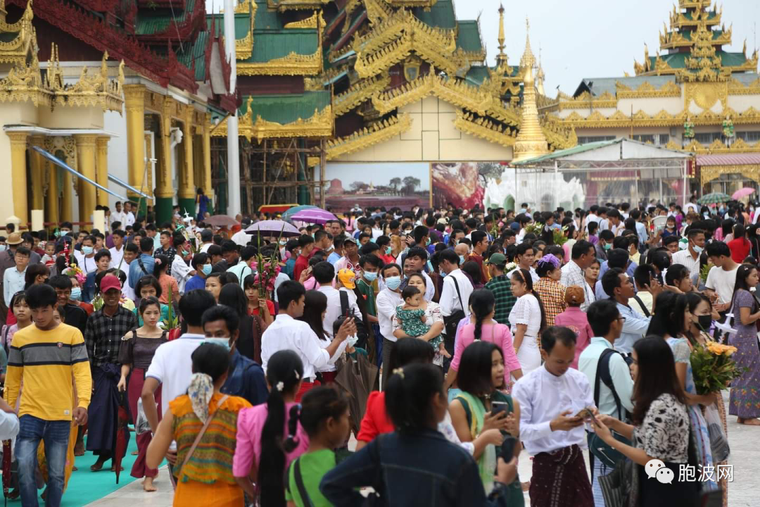 图片集：瓦索月盈节各地善男信女拜佛旅游