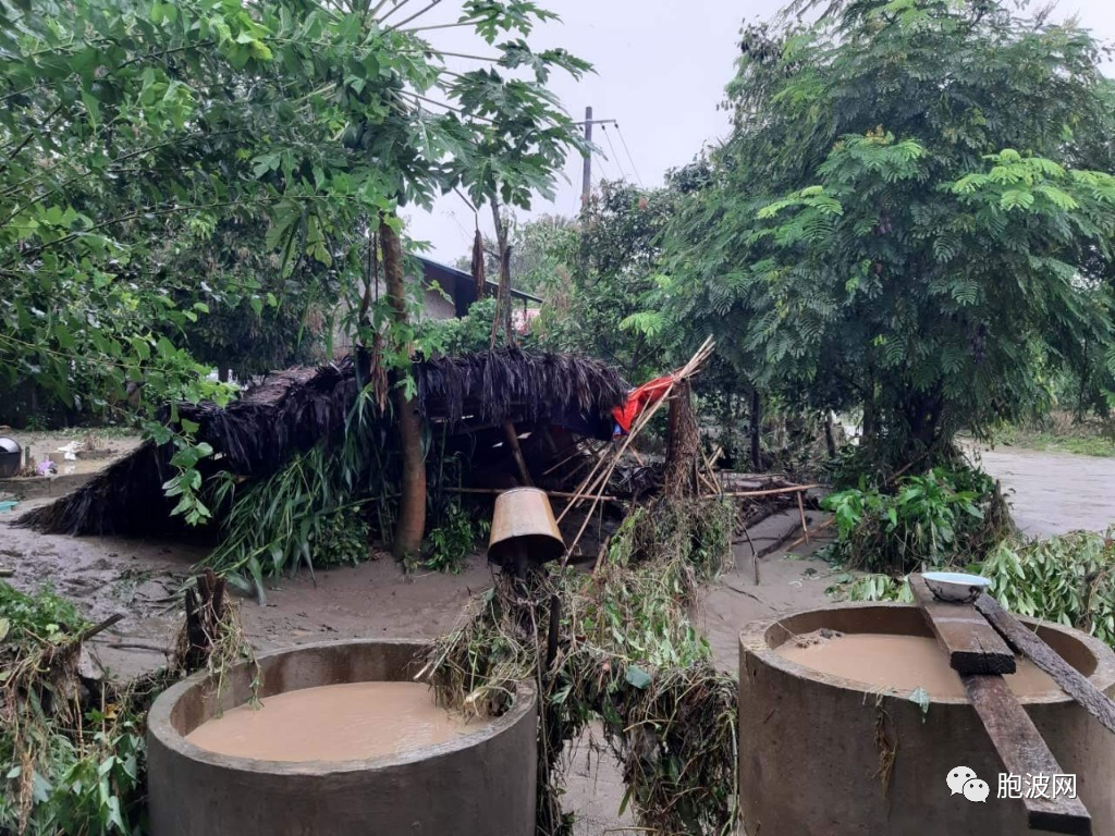 强降雨，恩多基地区一带村庄已成泽国水乡