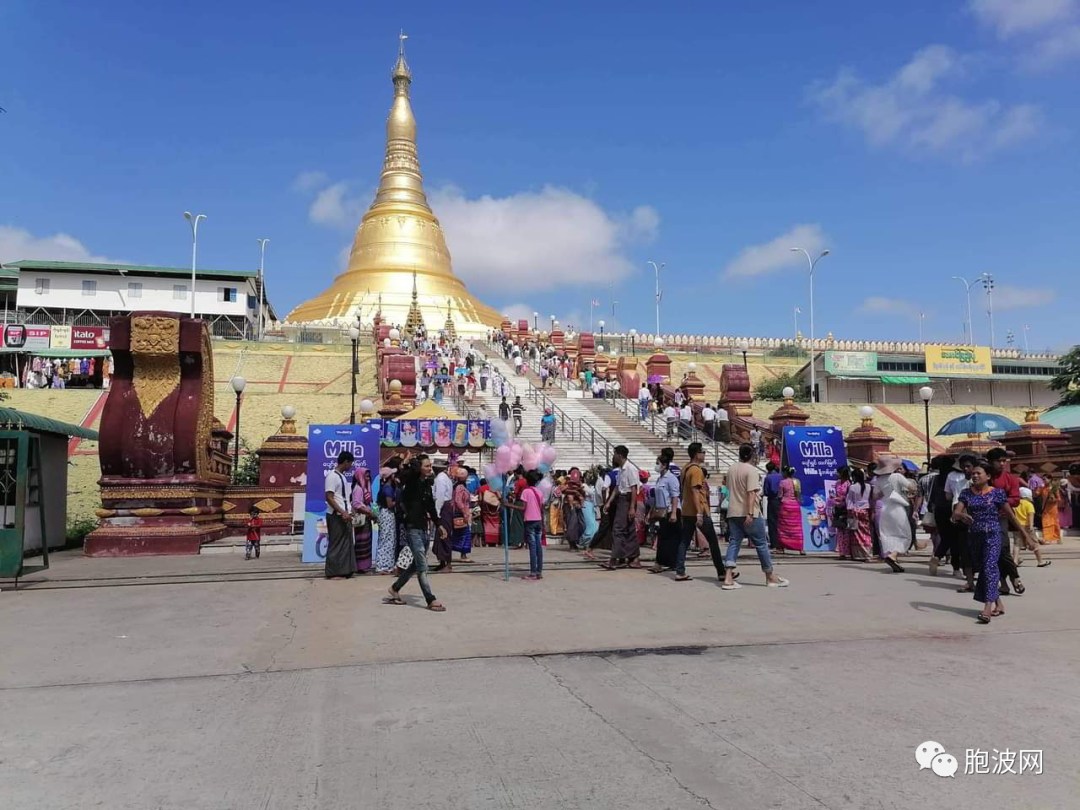 图片集：瓦索月盈节各地善男信女拜佛旅游