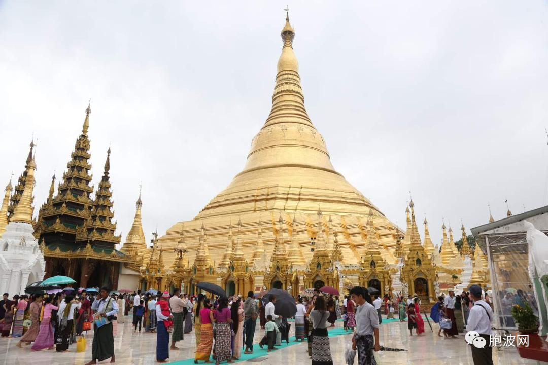 图片集：瓦索月盈节各地善男信女拜佛旅游