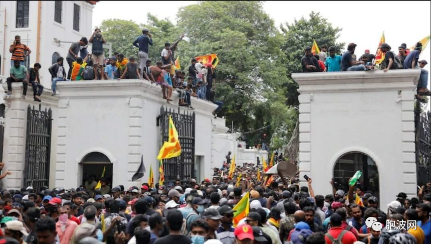 继英日首相后又一则坏消息：斯里兰卡总统宣布辞职！