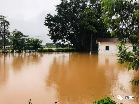 掸邦东部景栋市强降雨引发大水！