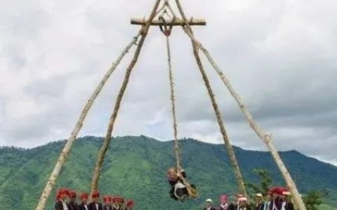 缅甸阿卡族举办传统节庆秋千节
