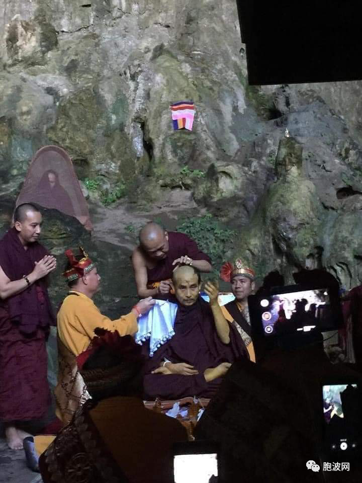 洞穴修炼三年三月三日的掸邦著名高僧今出山