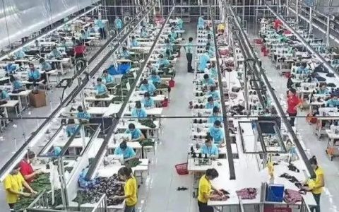 仰光一家成衣厂违规对待工人的传言纯属谣言