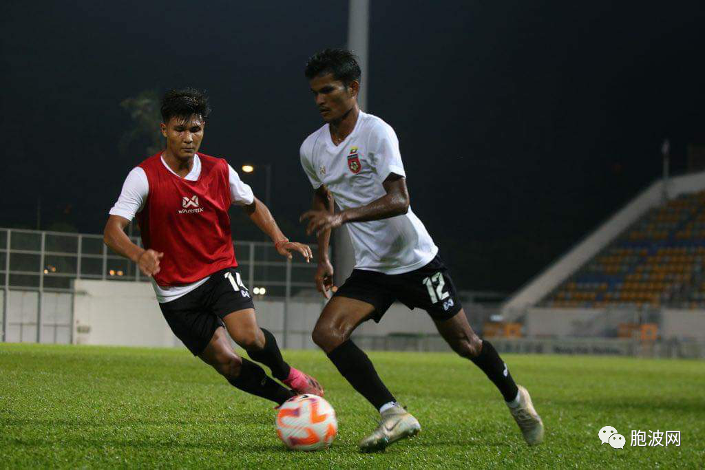 缅甸国选足球运动员前往中国香港开始训练