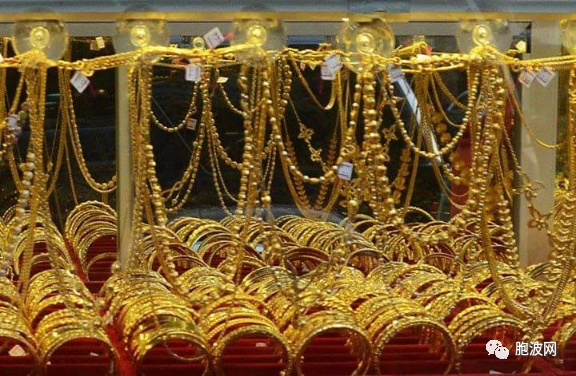 一个月之内缅甸黄金价一缅两下跌百万缅币！