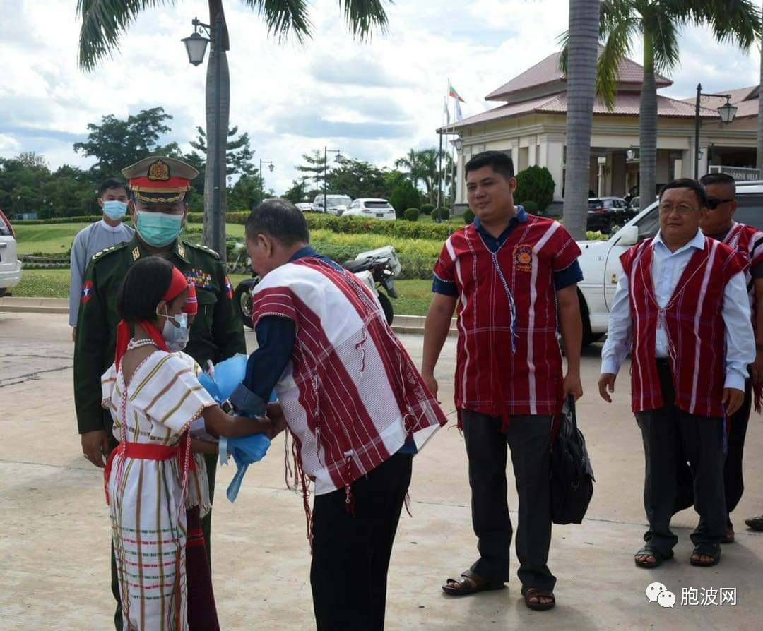 第二轮和谈又一批民地武代表抵达内比都