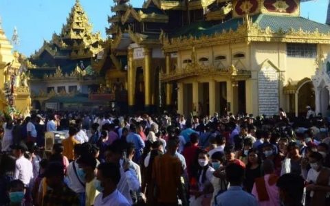缅甸进入“后疫情时代”？憋坏的人们倾巢而出！