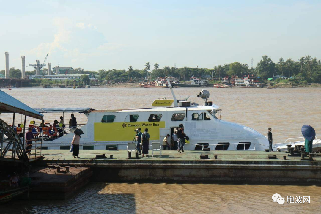 停运两年多时间的仰光水上客船YANGON WATER BUS恢复营运