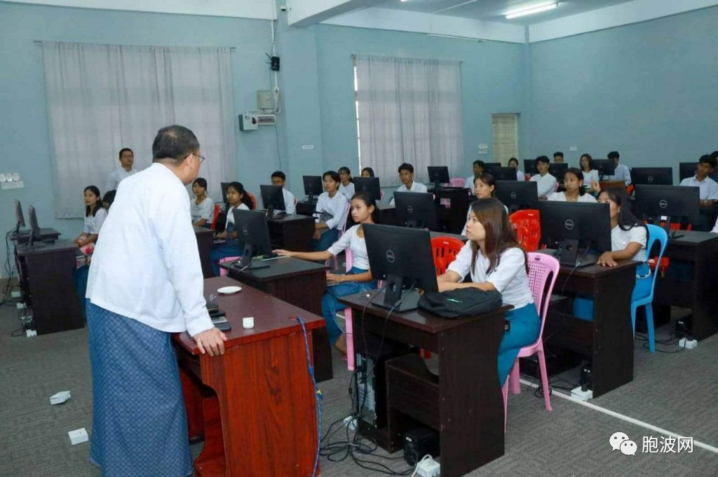 缅甸全国的大学都开学了！