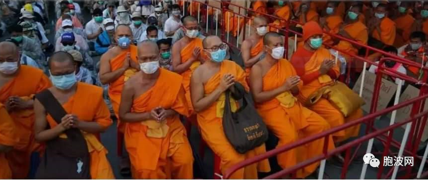 泰国一寺庙僧侣涉嫌服用毒品，被勒令全部还俗！