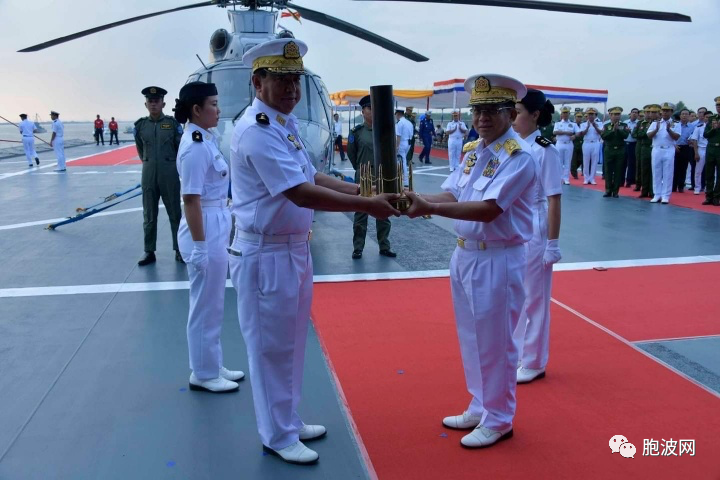 为迎接75周年独立建国日钻石庆典缅甸海军秀肌肉
