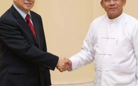 中国外交部大使邓锡军访缅