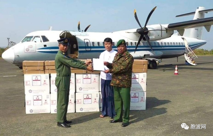 军机继续将疫苗运送至缅甸各省邦