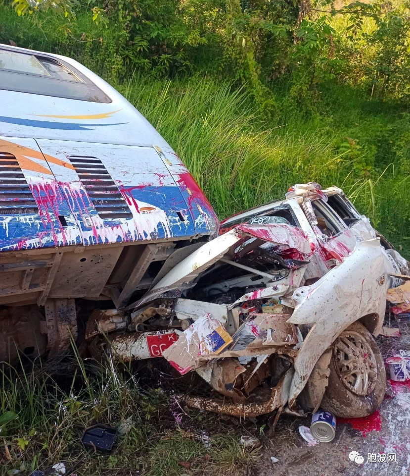 惨不忍睹！缅泰边境公路上发生连环撞车事故！