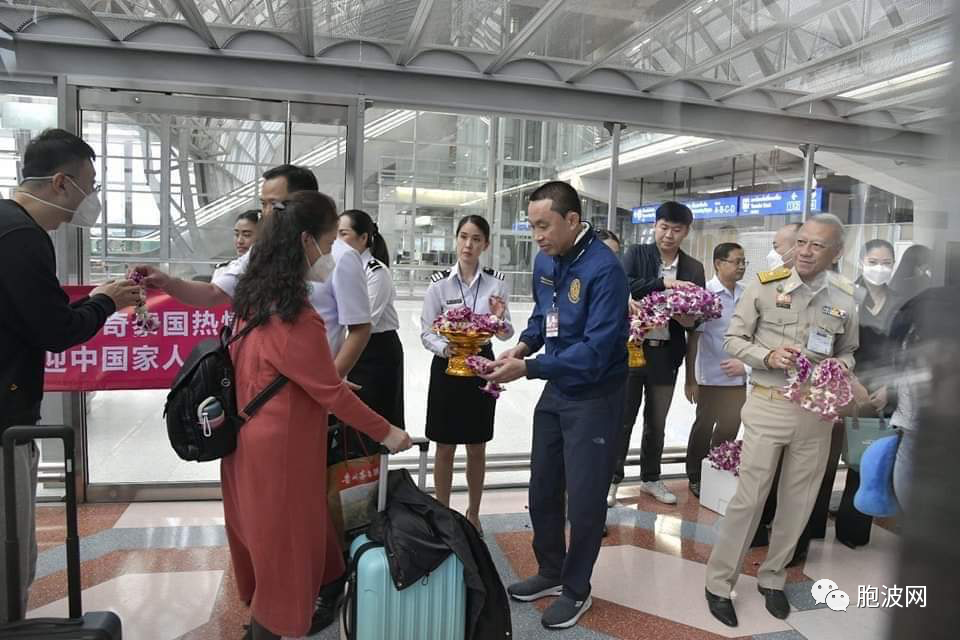 羡慕！缅媒报道泰国迎来第一批中国游客团！