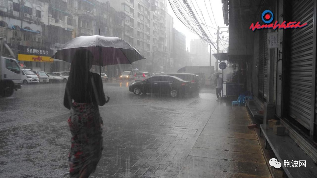 昨天仰光非正常暴风骤雨还夹带冰雹