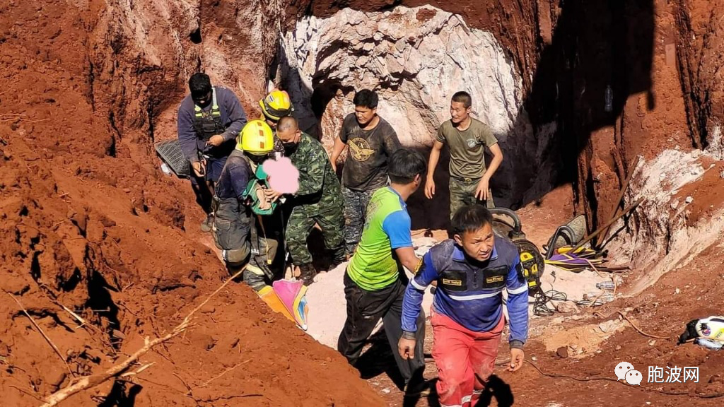 在泰国不慎坠入地下水管中的1岁缅籍女童获救！