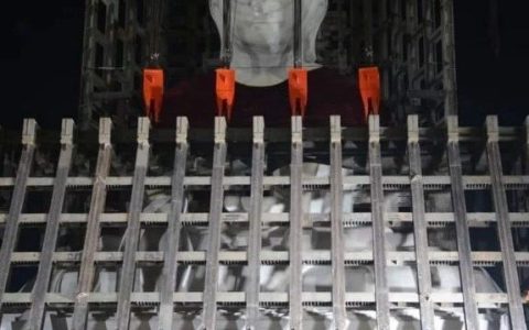 内比都最大的巨型坐佛石雕像已安装完毕！