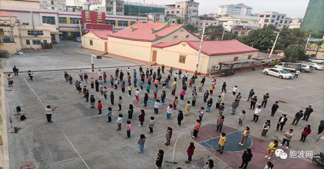 曼德勒福庆学校孔子课堂开办暑假武术培训班