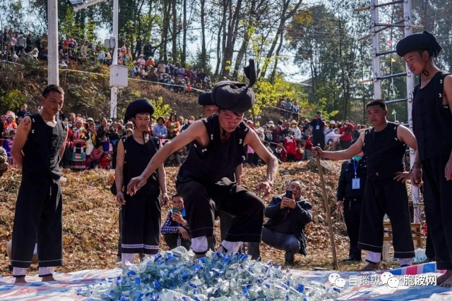 跨境民族傈僳族举办传统新年节庆阔时节