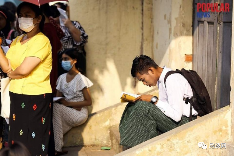 今天是缅甸十年级高考第一天！