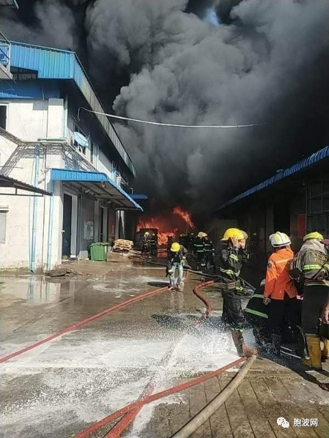 仰光工业区工厂发生大火！