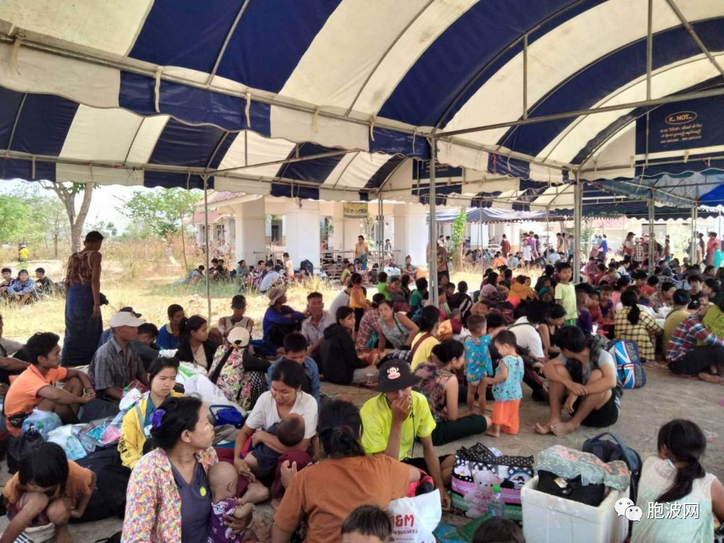 缅泰边境闻名的水沟谷地区发生枪战，大量难民涌入泰国