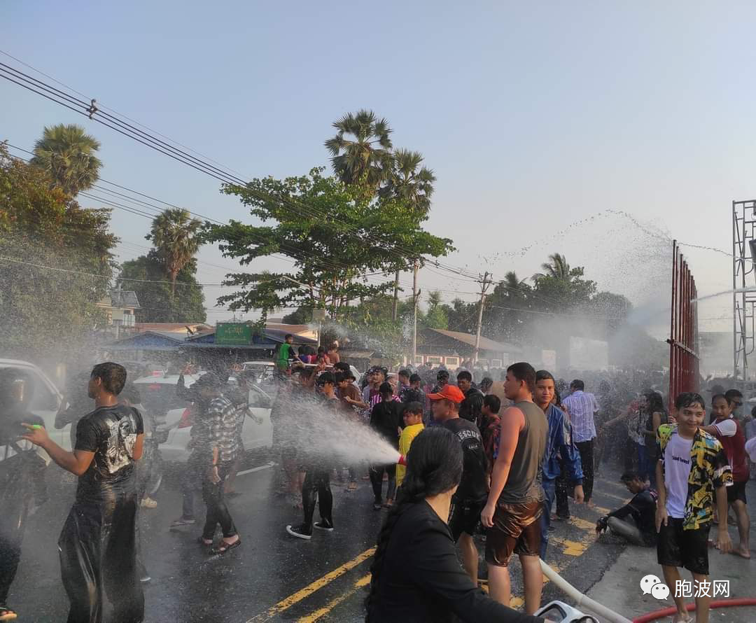 缅甸各地泼水节以热闹欢乐告终！