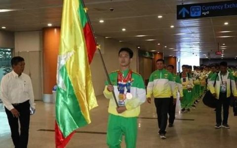 东南亚运动会上为国争光的运动健儿凯旋归来！