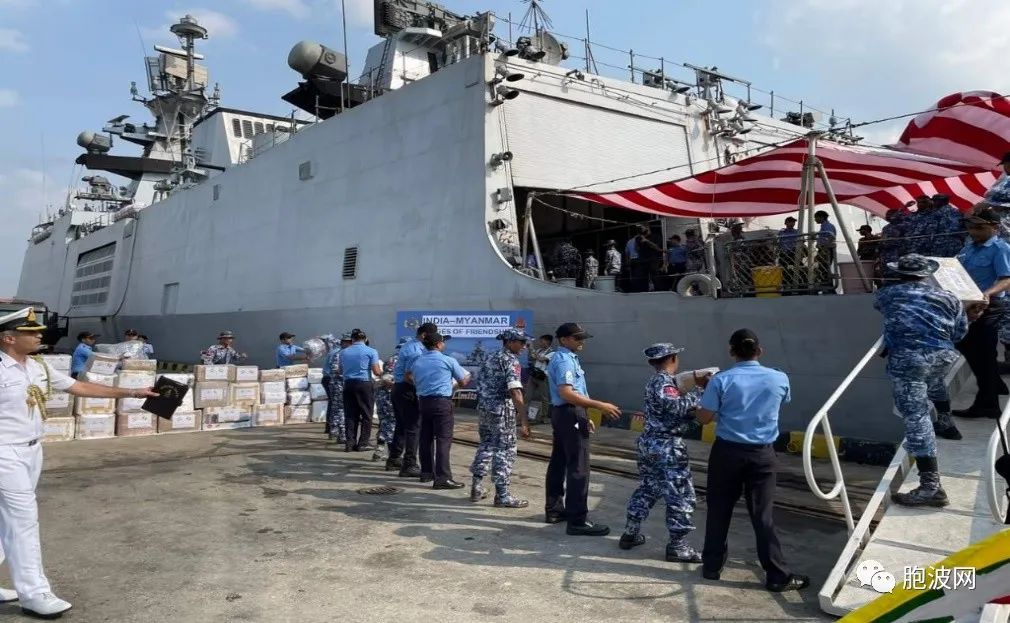 印度政府向缅甸捐赠40吨救灾物资