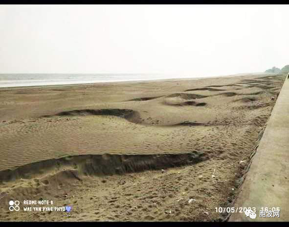 风暴前的预兆？实兑海边的沙滩突然下陷！