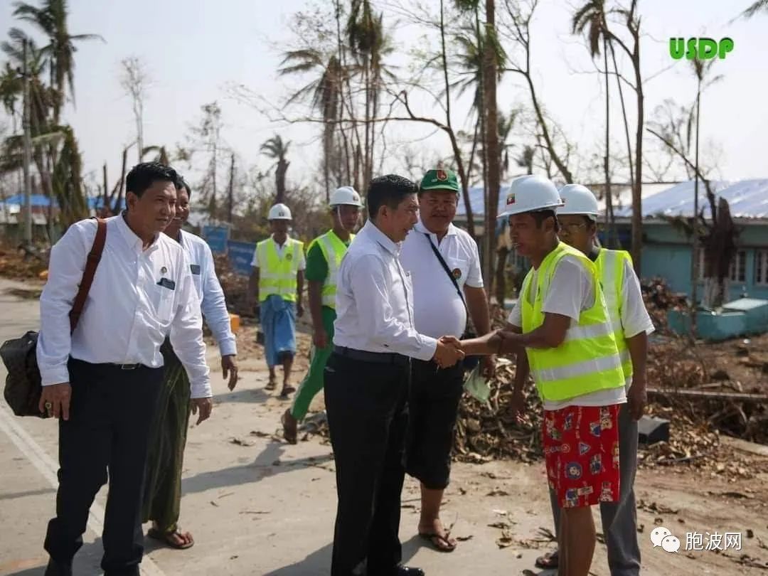 缅甸灾后：救灾的救灾，重建的重建，走秀的走秀