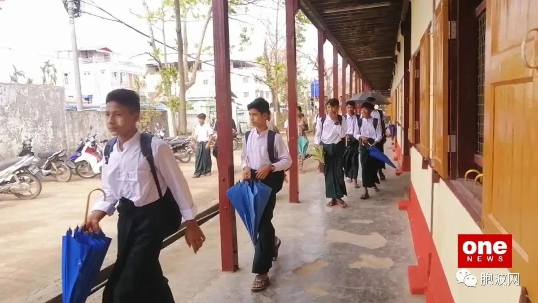 昨天缅甸全国中小学校开学报名就读学生暴增！